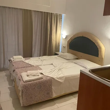 Hotell Kourkoumelata 2*