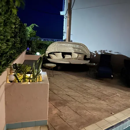 Szálloda Kourkoumelata 2*